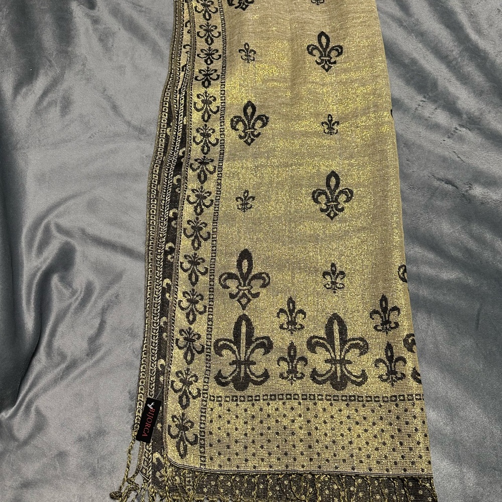 Elegant Gold and Black Scarf with Fleur-de-Lis Pattern 100% Pashmina
